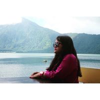 Astri Aditya's Photo