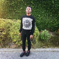 Derrick Brachie的照片