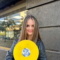 Elisa, Daniel and two daughters's Photo