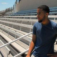 Salem Starks's Photo