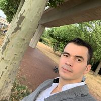 Ahmad Babelli的照片