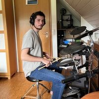 Özgün Engel的照片