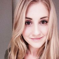 Lynette Lyons的照片