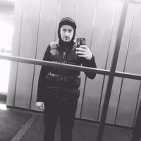 Aram-saba Oganov的照片