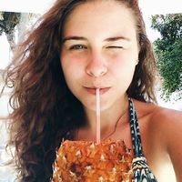 Julia Santos的照片