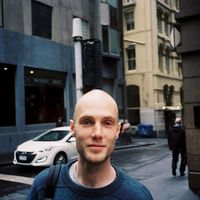 Rupert Levien的照片