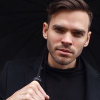 Mike  Shapovalov的照片