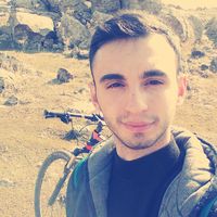 Ahmet Akıncı的照片