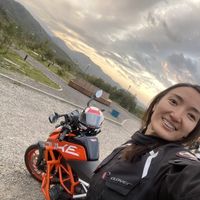 Elmira Zhakulina的照片