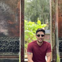 Héctor Flores的照片