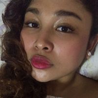 Angela Natividad的照片