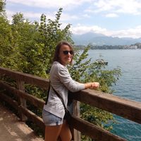 Hélène So的照片