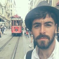 Hassan Akhdar's Photo