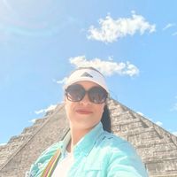 Elizabeth Alvarez's Photo