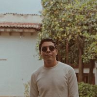 Carlos Chavez的照片