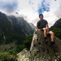 Adam Hagara的照片