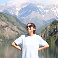 Aidai Atklva的照片