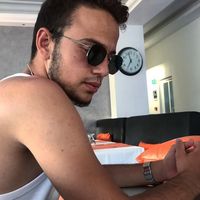 Fotos de Necip Yeşiloğlu