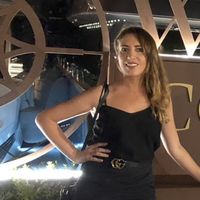 Romina Lazzaro的照片