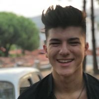 Egehan Üstündağ的照片