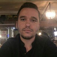 Muammer Uzun的照片