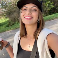 Dilek Latifaci的照片