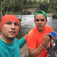 gustavo andres  cruz velez的照片