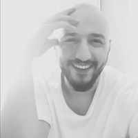 Slimane Chekebkeb的照片