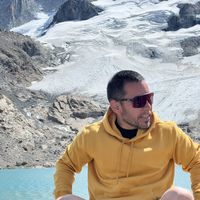 Billy Barhsen的照片