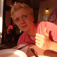 Gustav Voge的照片