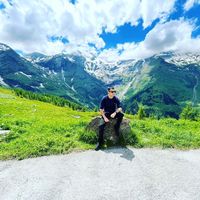 ravi grover的照片