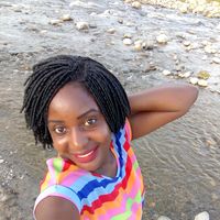 Prisca Asiimwe的照片