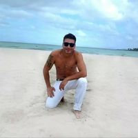 Sebastián Salazar的照片