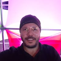 GEORGE LEDO的照片