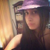 Astrid Hernández的照片