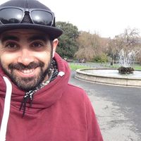 Adam Lambrou的照片