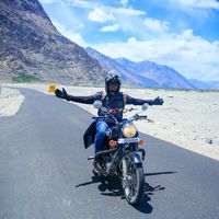 Santhosh  Durairaj的照片