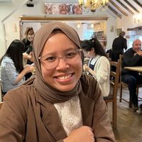 Adela Zakiyatunnisa的照片