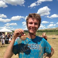 Luke Larson的照片