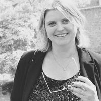 Caroline Saulnier的照片