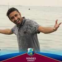 Fotos de Danish Bashir