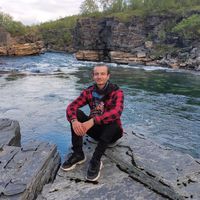 Artem Frolov的照片