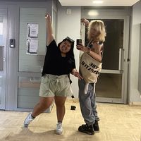 Azriel Morgan的照片