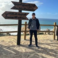 AZIZ AZZANI的照片