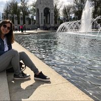 Carla  Diaz的照片