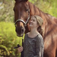 Miriam Selmer的照片