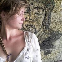 Emily Dovydaitis的照片