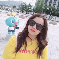 Sanaa Mouatad的照片