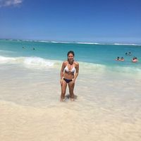 alejandra roberts的照片