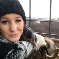 Hayley Roberts的照片